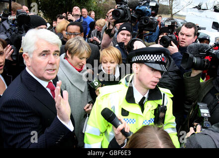Max Clifford arrives at the wedding of Jade Goody and Jack Tweed at Down Hall Country House Hotel Near Hatfield Heath, Essex. Stock Photo