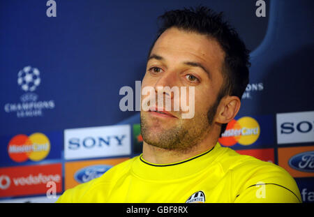 Soccer - Juventus Press Conference and Training Session - Stamford Bridge Stock Photo