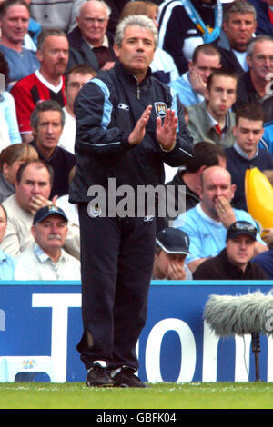 Soccer - FA Barclaycard Premiership - Manchester City v Newcastle United. Manchester City's manager Kevin Keegan during the game Stock Photo