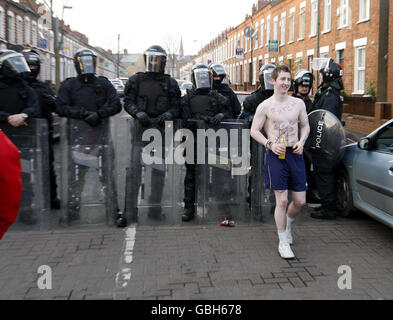 Police in riot gear in the Holyland area of Belfast. Stock Photo