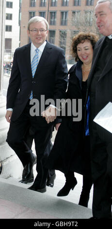 Australian Prime Minister Kevin Rudd arrives at St Paul's Cathedral with his wife Therese Rein. Stock Photo