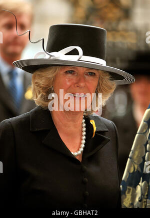 The Duchess of Cornwall arrives at Westminster Abbey for a memorial Service for the victims of the recent bush fires in Australia, this evening. The Prince of Wales joined Australian prime minister Kevin Rudd at a memorial service today to remember the victims of the devastating bush fires. Stock Photo
