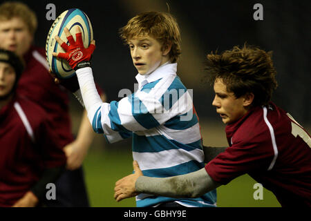 Rugby Union - Bell Lawrie Scottish Schools Cup finals Day - Under 15's - Edinburgh Academicals v George Watson's College - Mu.... Edinburgh Academicals' and George Watson's College in action during the Bell Lawrie Under 15 final at Murrayfield, Edinburgh. Stock Photo