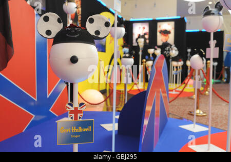 Showbiz mickey comic animal cartoon character exhibit display displayed  mangsm hi-res stock photography and images - Alamy