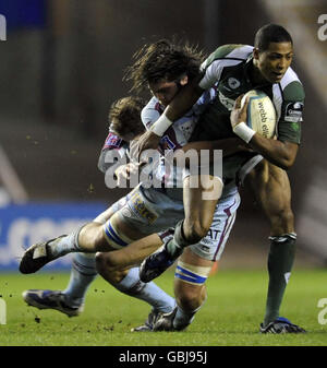 Rugby Union - European Challenge Cup - Quarter Final - London Irish v Bourgoin - Madejski Stadium. London Irish's Delon Armitage is tackled during there European Challenge Cup Quarter Final at the Madjeski Stadium, Reading. Stock Photo