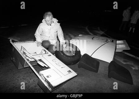 Aviation Minister Michael Spicer examines wreckage of the Chinook helicopter which crashed in the North Sea, claiming 45 lives. Stock Photo