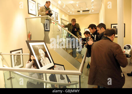 Cecil Beaton Exhibition Press View - London. Photographers at the Cecil Beaton press view exhibition at the Chris Beetles Gallery in central London. Stock Photo