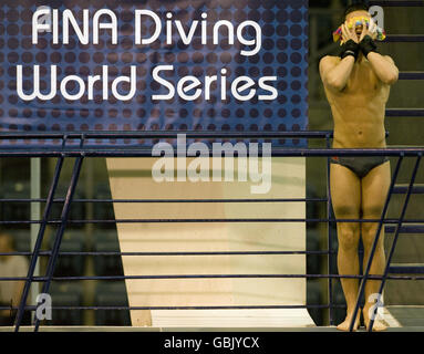 Great Britain's Tom Daley during the Men's Platform semi final B during the FINA Diving World Series at Ponds Forge, Sheffield. Stock Photo