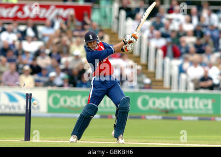 Cricket - NatWest Series 2004 - England v New Zealand. England's Geraint Jones sees the ball hit the stumps after edging it on to be out for 5 Stock Photo