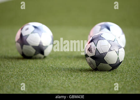Soccer - UEFA Champions League - Semi Final - Second Leg - Arsenal v Manchester United - Emirates Stadium. Champions League official match balls Stock Photo