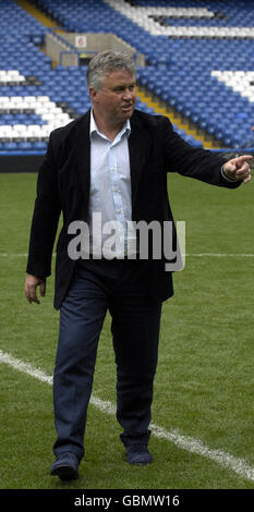 Temporary first team coach of Chelsea Football Club, Guus Hiddink at Stamford Bridge football stadium, London. Stock Photo