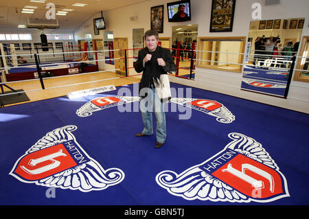 Boxer Ricky Hatton poses for photographers during the opening of Hatton Health and Fitness Gym at Hatton House, Hyde, Cheshire. Stock Photo