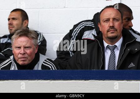 Soccer - Barclays Premier League - West Bromwich Albion v Liverpool - The Hawthorns. Liverpool manager Rafael Benitez (right) and assistant Manager Sammy Lee (left)