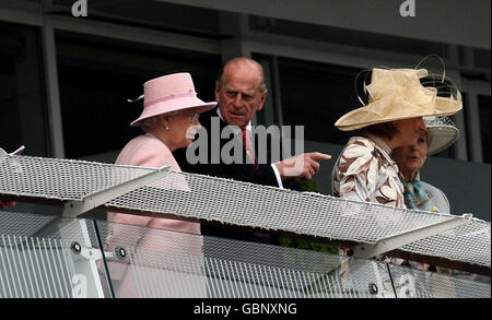 Horse Racing - The Investec Derby Festival - Investec Derby Day - Epsom Racecourse. Her Majesty Queen Elizabeth II with the Duke of Edinburgh during The Investec Derby Day at Epsom Racecourse, London. Stock Photo