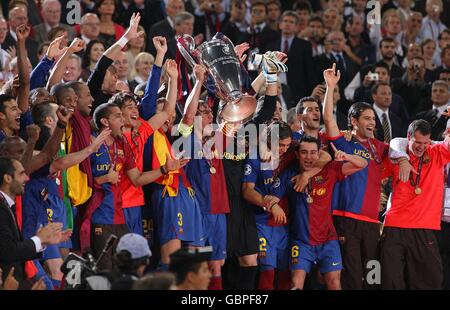 Soccer - UEFA Champions League - Final - Barcelona v Manchester United - Stadio Olimpico. The Barcelona players celebrate as they lift the UEFA Champions League trophy Stock Photo