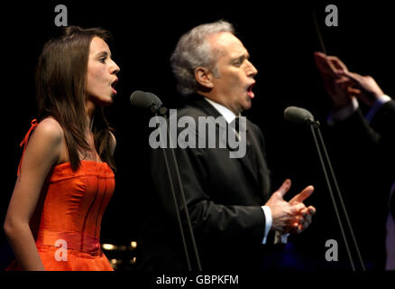 Jose Carreras performs with 13 year old Faryl Smith at the first night of the Hampton Court Palace Festival 2009, at Hampton Court Palace, Surrey. Stock Photo