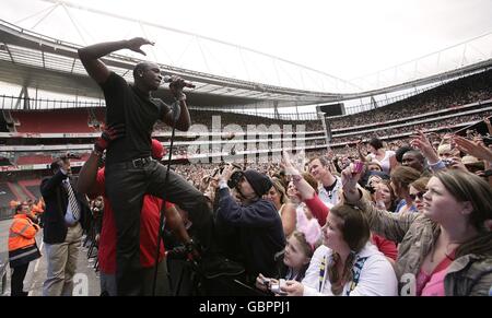 Akon performing on stage during Capital 95.8 Summertime Ball with Barclaycard at the Emirates Stadium. Stock Photo