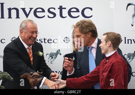 Horse Racing - The Investec Derby Festival - Ladies Day - Epsom Racecourse Stock Photo