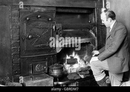 British Politics - Strikes - The Miners Strike - Saltersgate - 1972 Stock Photo