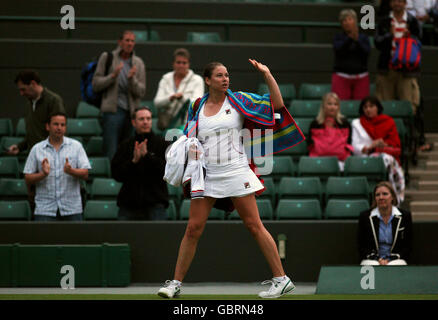 Great Britain's Melanie South walks off after losing against France's Mathilde Johansson Stock Photo