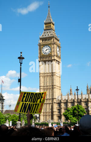 London, UK , 2 July 2016: Protesters at Parliament Square with Europe Innit banner on the March for Europe demonstration Stock Photo