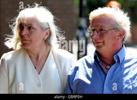 Angela and David Martin, former neighbours of convicted murderer Peter Tobin arrive at Chelmsford Crown Court, Chelmsford, Essex before giving evidence during the Dinah McNicol murder trial. Stock Photo