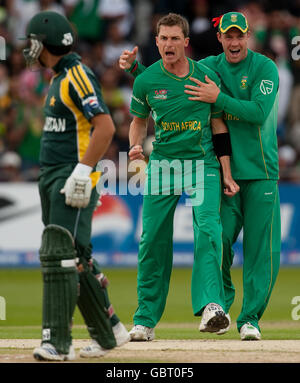 Cricket - ICC World Twenty20 Cup 2009 - Semi Final - South Africa v Pakistan - Trent Bridge Stock Photo