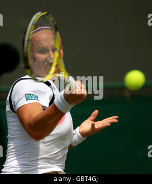 Tennis - 2009 Wimbledon Championships - Day Four - The All England Lawn Tennis and Croquet Club Stock Photo