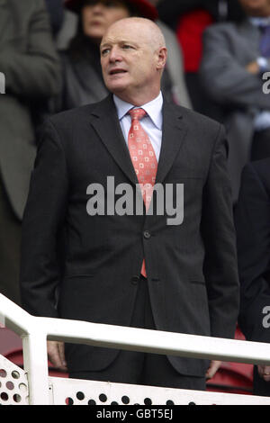 Soccer - FA Barclays Premiership - Middlesbrough v Chelsea. Chelsea chief Executive Peter Kenyon Stock Photo