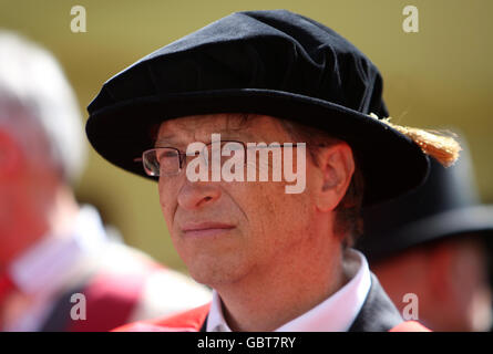 Founder of The Microsoft Corporation Bill Gates at the Senate House at Cambridge University, after being made an honorary Doctor of Law during a ceremony at the University. Stock Photo