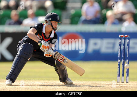 Cricket - ICC Women's World Twenty20 Cup 2009 - England v Pakistan - Taunton. Lydia Greenway, England Stock Photo