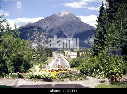 geography / travel, Canada, Banff, city view / city views, Banff avenue with view at Cascade Mountain, 1965, Additional-Rights-Clearences-Not Available Stock Photo