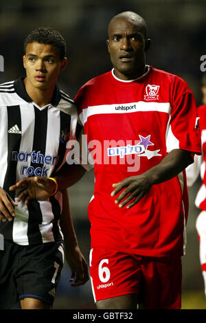 Soccer - UEFA Cup - First Round - First Leg - Newcastle United v Hapoel Bnei Sakhnin Stock Photo