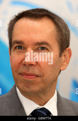 American artist Jeff Koons speaks at a press conference at an exhibition of work from his 'Popeye' series, at the Serpentine Gallery, London. Stock Photo