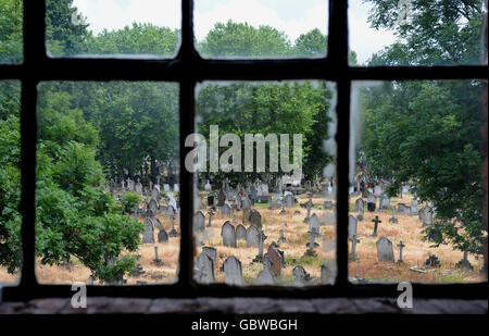 General Stock - Kensal Green Cemetery - London Stock Photo