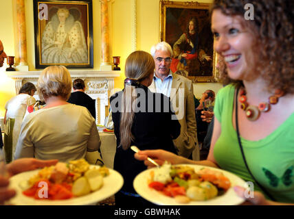 The Chancellor of the Exchequer Alistair Darling (2nd right) hosts a Big Lunch at 10, Downing Street, as part of the plan to bring communities closer together, by having lunch with their neighbours, in Westminster central London. Stock Photo