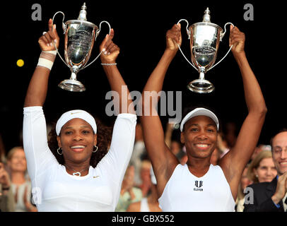 Tennis - 2009 Wimbledon Championships - Day Twelve - The All England Lawn Tennis and Croquet Club Stock Photo