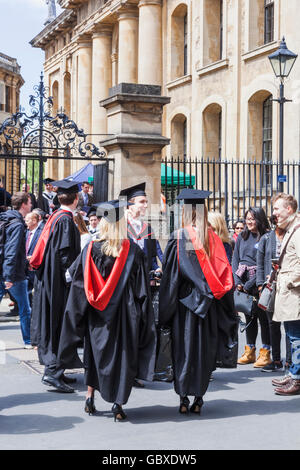 Oxford University students dressed in their formal sub fusc attire ...