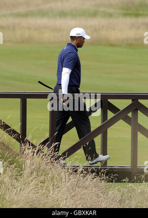 Golf - Open 2009 Championship - Practice Round - Turnberry. USA's Tiger Woods makes his way around the course during the Practice Round at Turnberry Golf Club, Ayrshire. Stock Photo