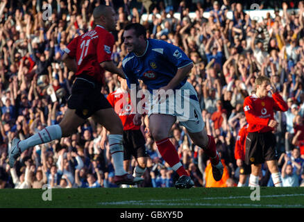 Soccer - FA Barclays Premiership - Portsmouth v Manchester United Stock Photo