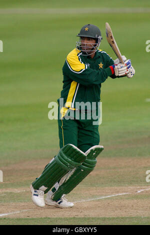 Cricket - ICC Champions Trophy 2004 - India v Pakistan. Yousuf Youhana, Pakistan Stock Photo