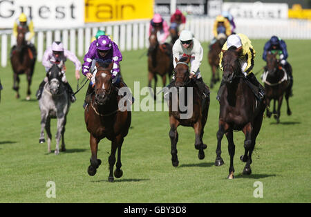 Horse Racing - The Betfair Weekend - Day One - Ascot Racecourse Stock Photo