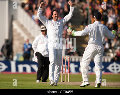 England's Graeme Swann celebrates dismissing Australia's Simon Katich during the third test at Edgbaston, Birmingham. Stock Photo