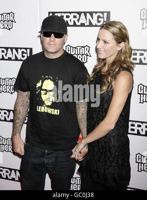 Fred Durst of Limp Bizkit and girlfriend Esther Nazarov arriving at the Kerrang! Awards, at the Brewery, London. Stock Photo