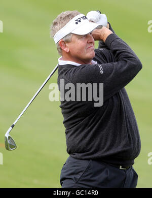 Golf - Johnnie Walker Championships - Day Two - Gleneagles. Scotland's Colin Montgomerie on the 8th hole during the second round of the Johnnie Walker Championships at Gleneagles, Perthshire. Stock Photo