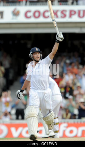 Cricket - The Ashes 2009 - npower Fifth Test - England v Australia - Day Three - The Brit Oval Stock Photo