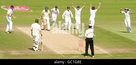 Cricket - The Ashes 2009 - npower Fifth Test - Day Four - England v Australia - The Brit Oval Stock Photo
