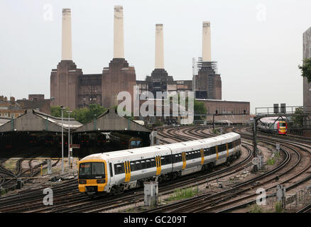 A Southeastern train on the approach into London Victoria station. Stock Photo