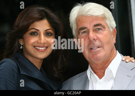 Actress and model Shilpa Shetty with her publicist Max Clifford at Tiffinbites in London where she announced her stake in the V8 Gourmet Group. Stock Photo