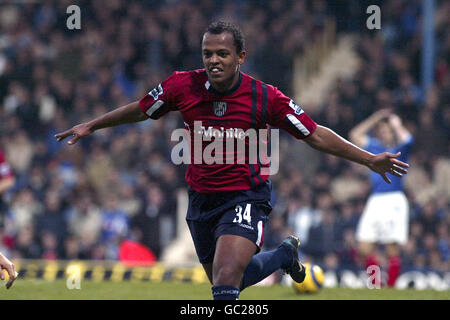 West Bromwich Albion's Robert Earnshaw celebrates scoring Stock Photo